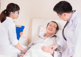 Chăm sóc người đau xương khớp